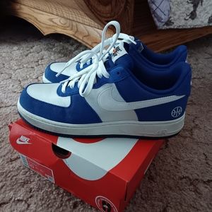 Nike airforce 1's low march madness